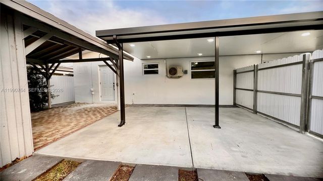 1800 SW 87th Ave, Miami, FL 33165