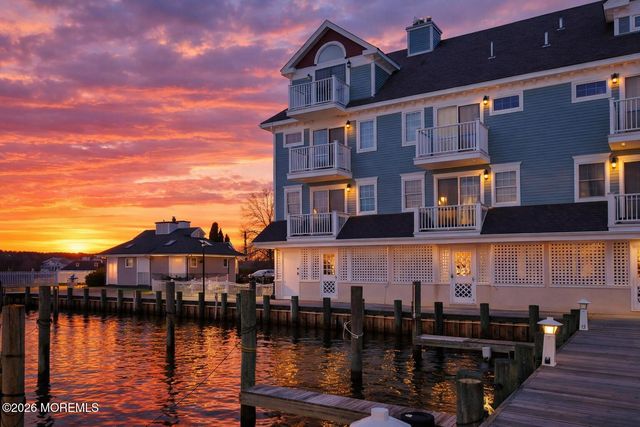 360 Captains Walk 60, Forked River, NJ 08731