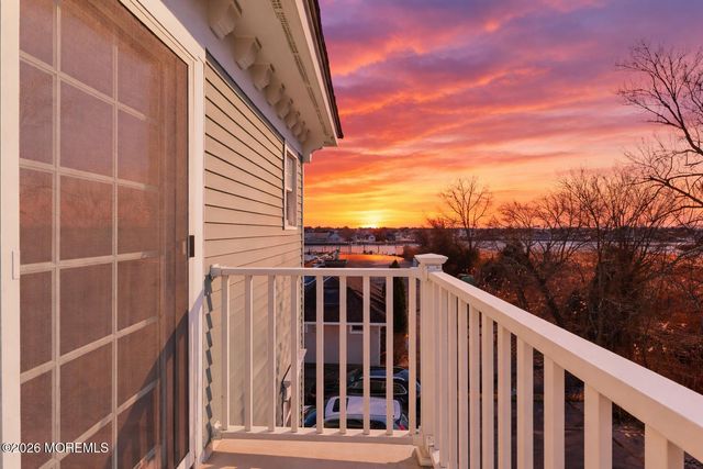 360 Captains Walk 60, Forked River, NJ 08731