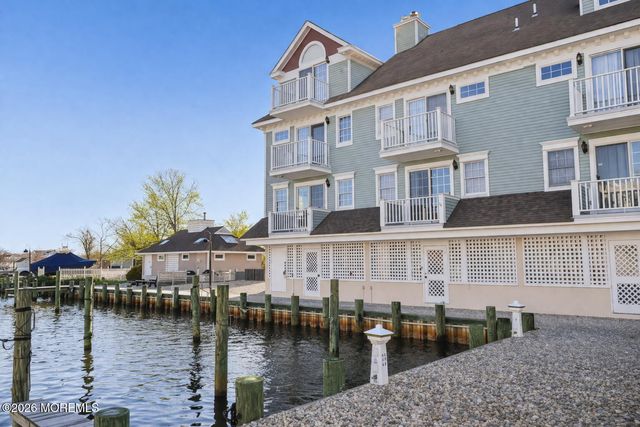 360 Captains Walk 60, Forked River, NJ 08731