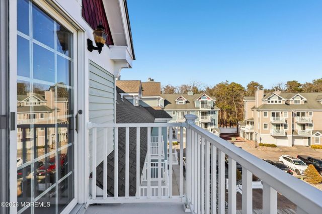 360 Captains Walk 60, Forked River, NJ 08731