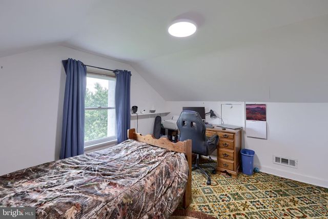 55 LARKSPUR LN, Elizabethtown, PA 17022