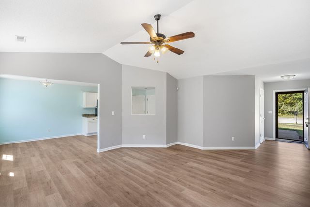 576 E CLEARVIEW DR, Columbia, MO 65202