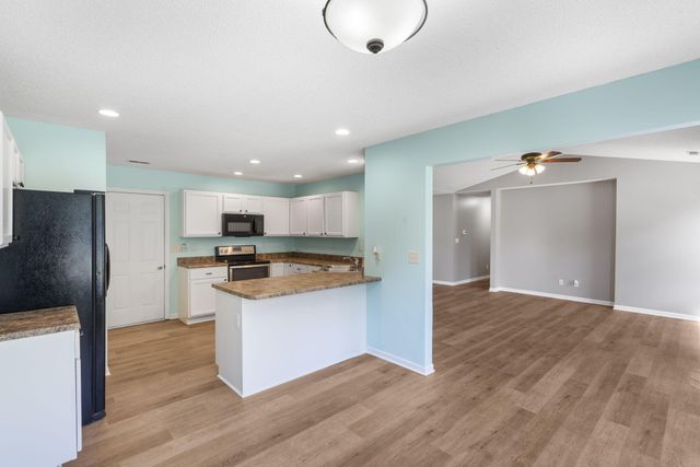 576 E CLEARVIEW DR, Columbia, MO 65202