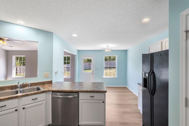 576 E CLEARVIEW DR, Columbia, MO 65202