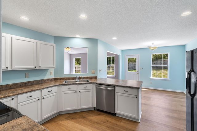 576 E CLEARVIEW DR, Columbia, MO 65202