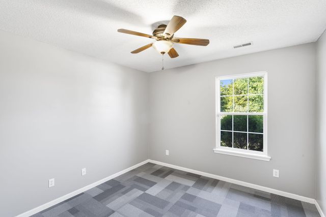 576 E CLEARVIEW DR, Columbia, MO 65202