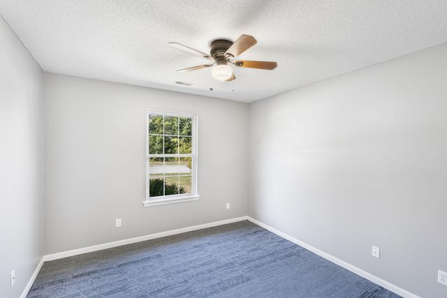 576 E CLEARVIEW DR, Columbia, MO 65202