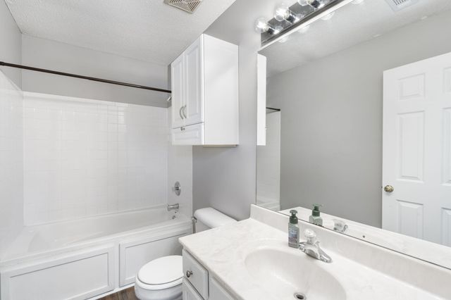 576 E CLEARVIEW DR, Columbia, MO 65202