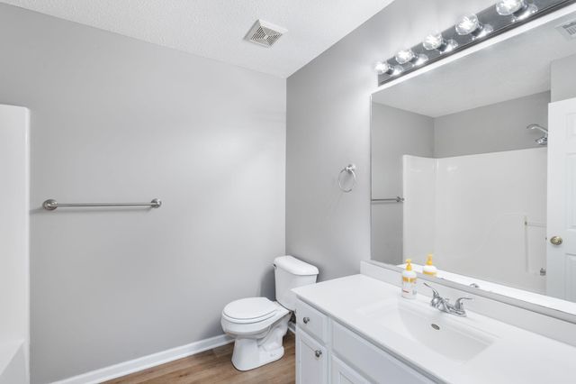 576 E CLEARVIEW DR, Columbia, MO 65202