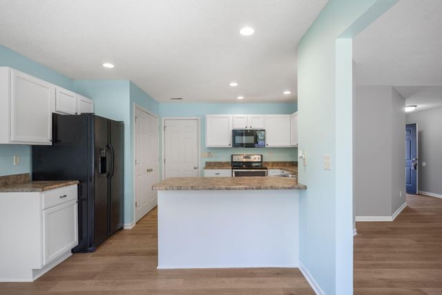 576 E CLEARVIEW DR, Columbia, MO 65202