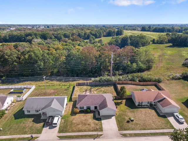 576 E CLEARVIEW DR, Columbia, MO 65202