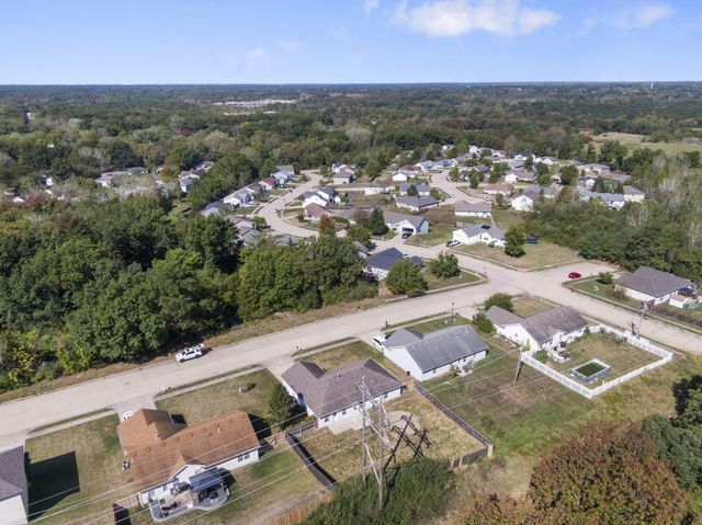 576 E CLEARVIEW DR, Columbia, MO 65202