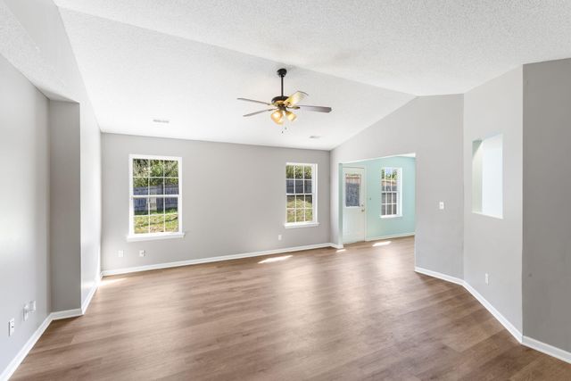 576 E CLEARVIEW DR, Columbia, MO 65202