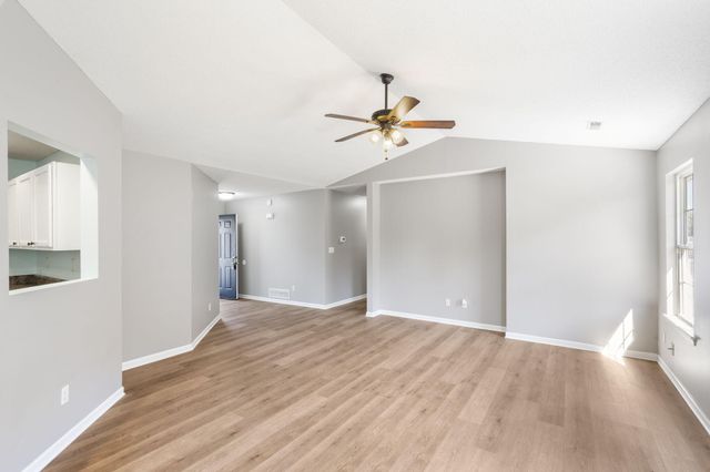 576 E CLEARVIEW DR, Columbia, MO 65202