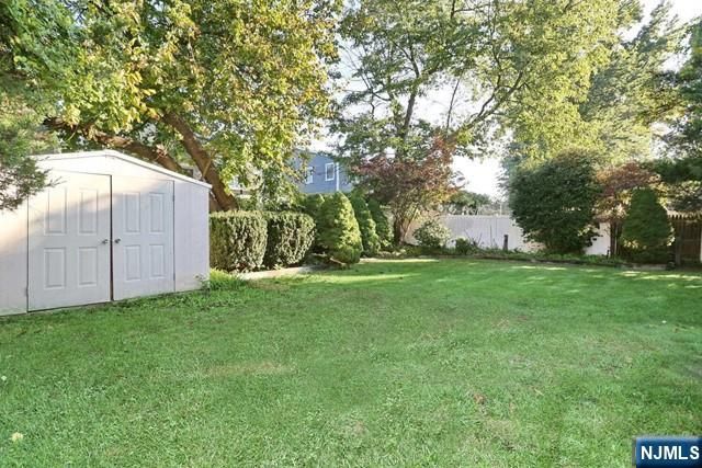 263 Phelps Avenue, Bergenfield, NJ 07621