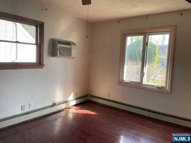 263 Phelps Avenue, Bergenfield, NJ 07621