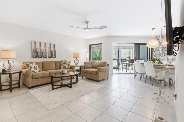 5800 Camino Del Sol Apt 106, Boca Raton, FL 33433