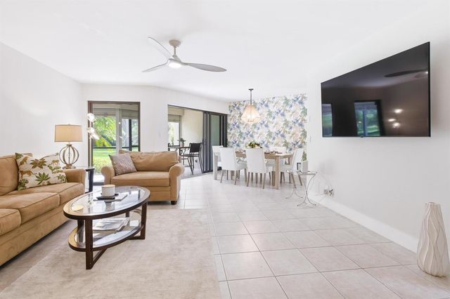 5800 Camino Del Sol Apt 106, Boca Raton, FL 33433