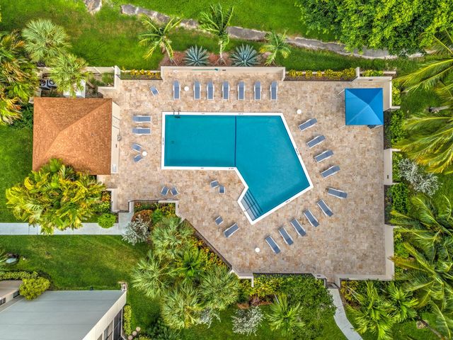 5800 Camino Del Sol Apt 106, Boca Raton, FL 33433