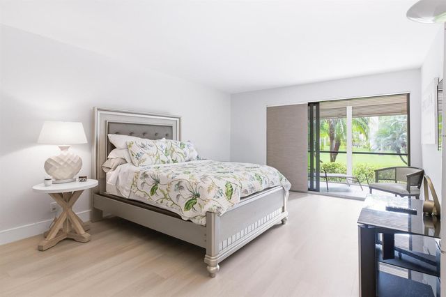 5800 Camino Del Sol Apt 106, Boca Raton, FL 33433