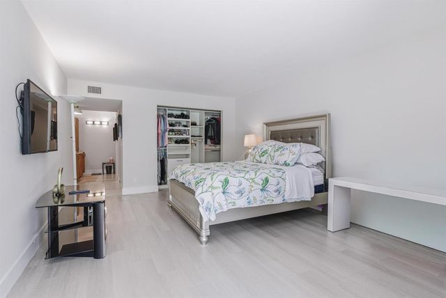 5800 Camino Del Sol Apt 106, Boca Raton, FL 33433