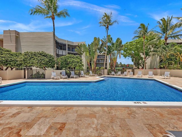5800 Camino Del Sol Apt 106, Boca Raton, FL 33433