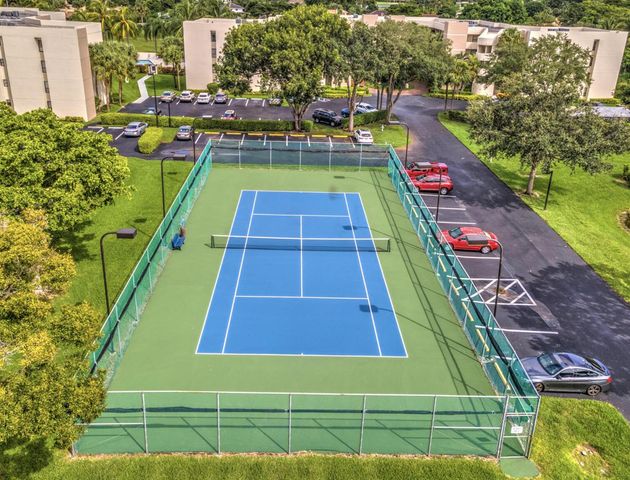 5800 Camino Del Sol Apt 106, Boca Raton, FL 33433