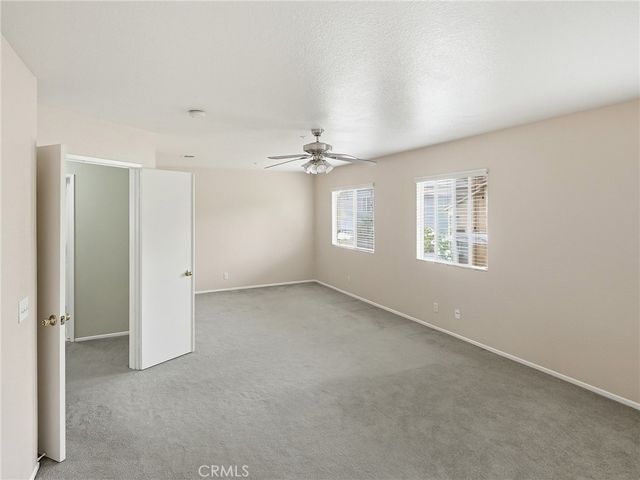 15689 Swan Rd, Fontana, CA 92337