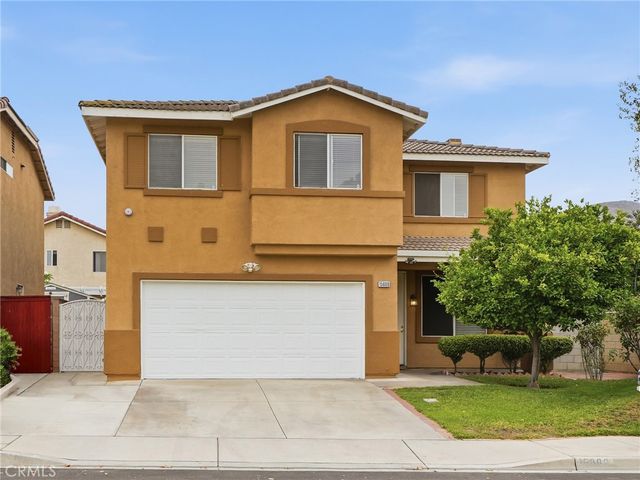 15689 Swan Rd, Fontana, CA 92337