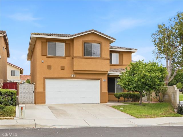 15689 Swan Rd, Fontana, CA 92337