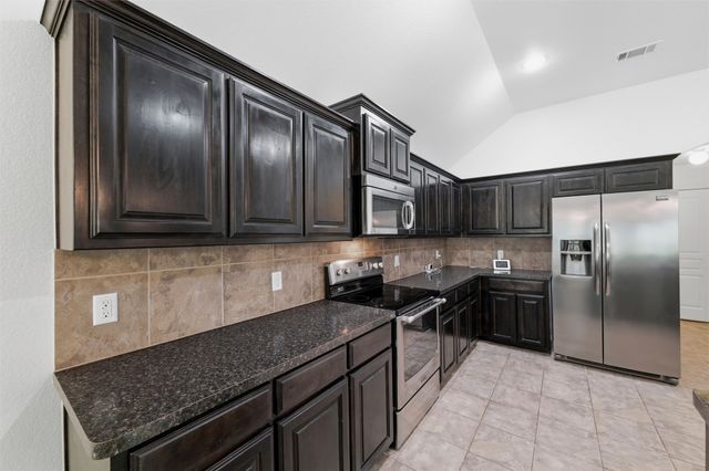 2312 Wakecrest Drive, Fort Worth, TX 76108