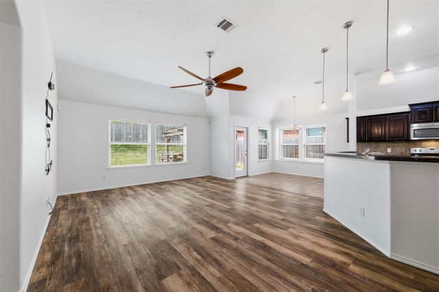 2312 Wakecrest Drive, Fort Worth, TX 76108