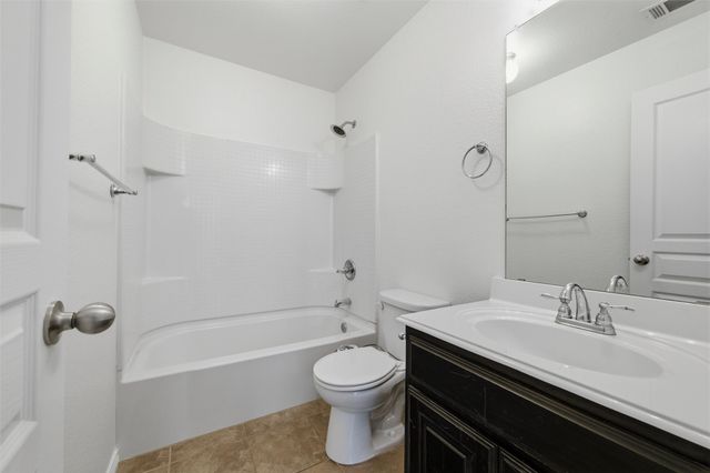 2312 Wakecrest Drive, Fort Worth, TX 76108