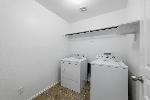 2312 Wakecrest Drive, Fort Worth, TX 76108