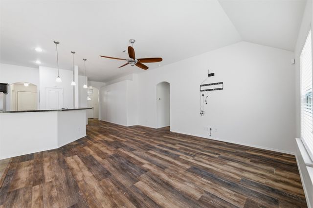 2312 Wakecrest Drive, Fort Worth, TX 76108