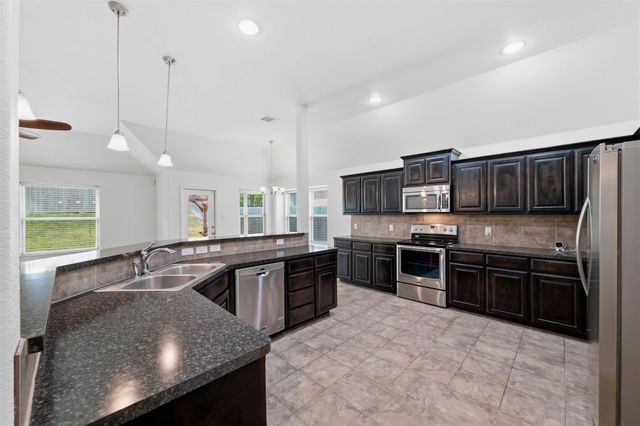 2312 Wakecrest Drive, Fort Worth, TX 76108