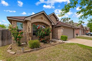 2312 Wakecrest Drive, Fort Worth, TX 76108