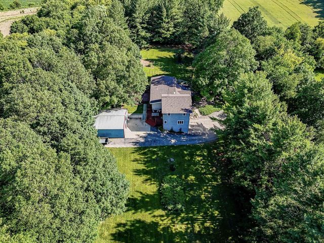 N2310 Wenham Road, Fort Atkinson, WI 53538