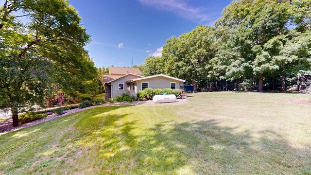 N2310 Wenham Road, Fort Atkinson, WI 53538