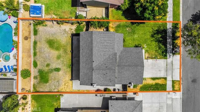 1063 W Long Beach Drive, Colton, CA 92324