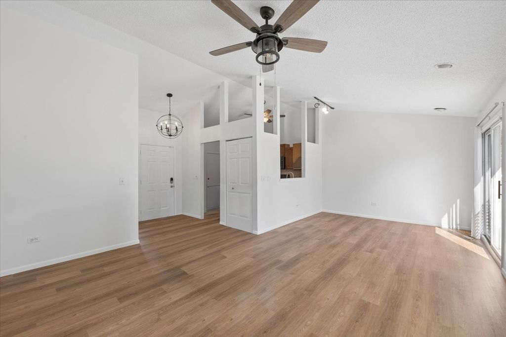 516 Lyon Drive, Buffalo Grove, IL 60089 — photo 4