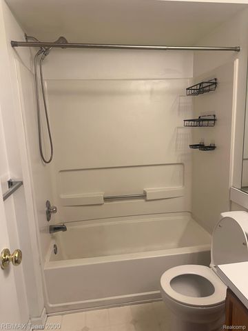 38 GEORGETOWN, Dearborn, MI 48126