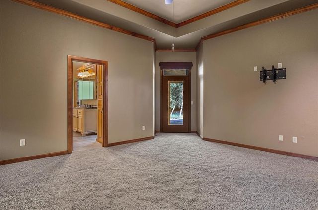 3904 Creek Bend Road, Edmond, OK 73003