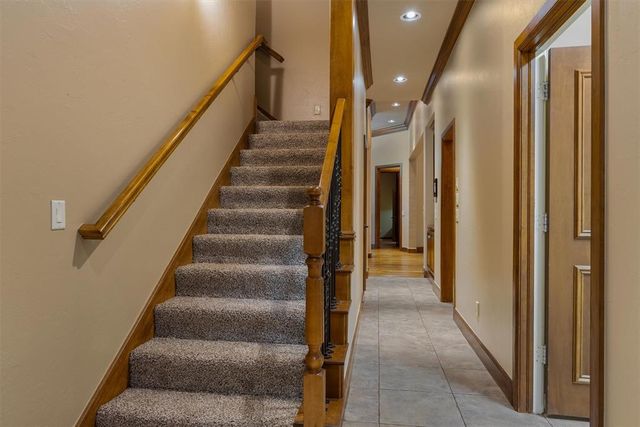 3904 Creek Bend Road, Edmond, OK 73003