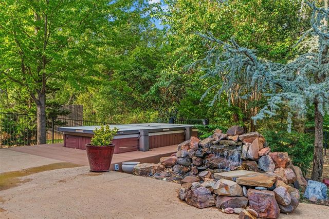 3904 Creek Bend Road, Edmond, OK 73003