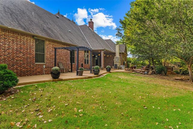 3904 Creek Bend Road, Edmond, OK 73003