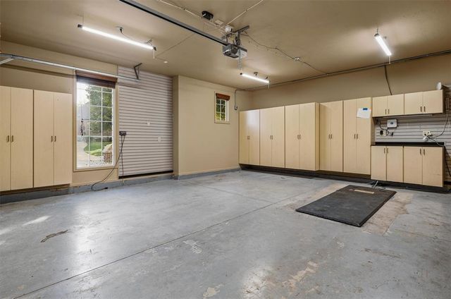 3904 Creek Bend Road, Edmond, OK 73003