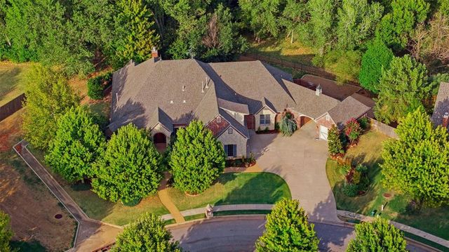 3904 Creek Bend Road, Edmond, OK 73003