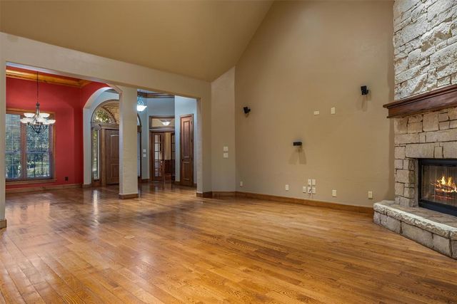 3904 Creek Bend Road, Edmond, OK 73003